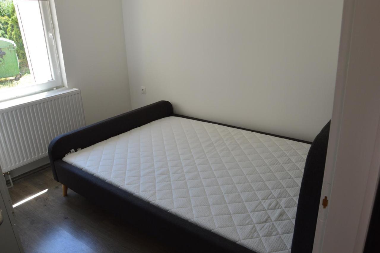 Quiet Residential Area B Taplan - 2 Bedroom And Living Room Apartment Szombathely Extérieur photo